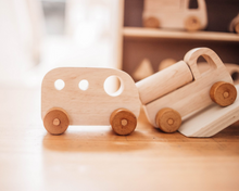 Load image into Gallery viewer, Qtoys Vehicle Play Set, wooden cars
