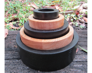 Contrast colour stacking bowls