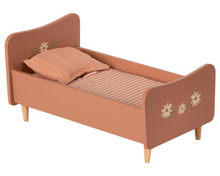 Load image into Gallery viewer, Maileg Wooden Bed Mini, Rose
