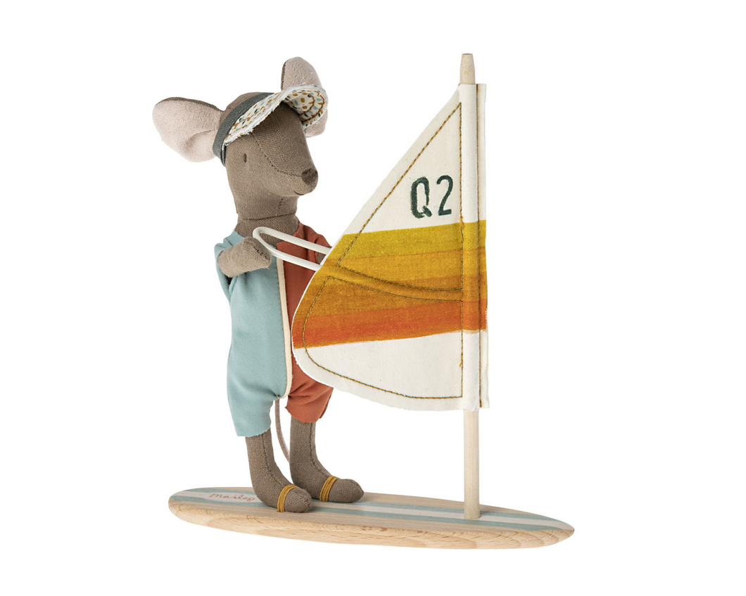 Maileg surfer mouse