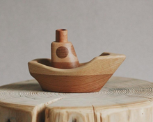 Load image into Gallery viewer, Tateplota Wooden boat - Julien
